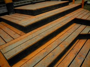 How to Install Joists Before Laying a Floor