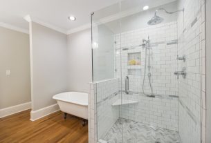 Factors to Consider When Choosing Glass for Shower Enclosures and Doors